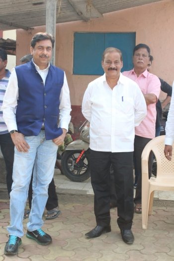 FREE BLANKET DISTRIBUTION CAMP