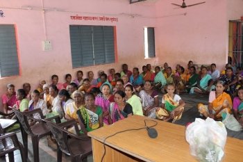 FREE BLANKET DISTRIBUTION CAMP