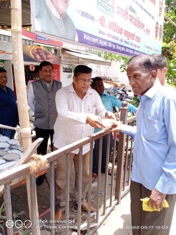 KHICHDI DISTRIBUTION BY PRAGATI FOUNDATION IN MUMBAI